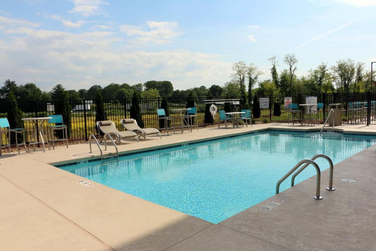 Holiday Inn Express & Suites - Hendersonville Se - Flat Rock, An Ihg Hotel Exterior photo